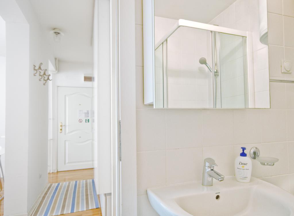 Miu Arena Apartment Белград Номер фото